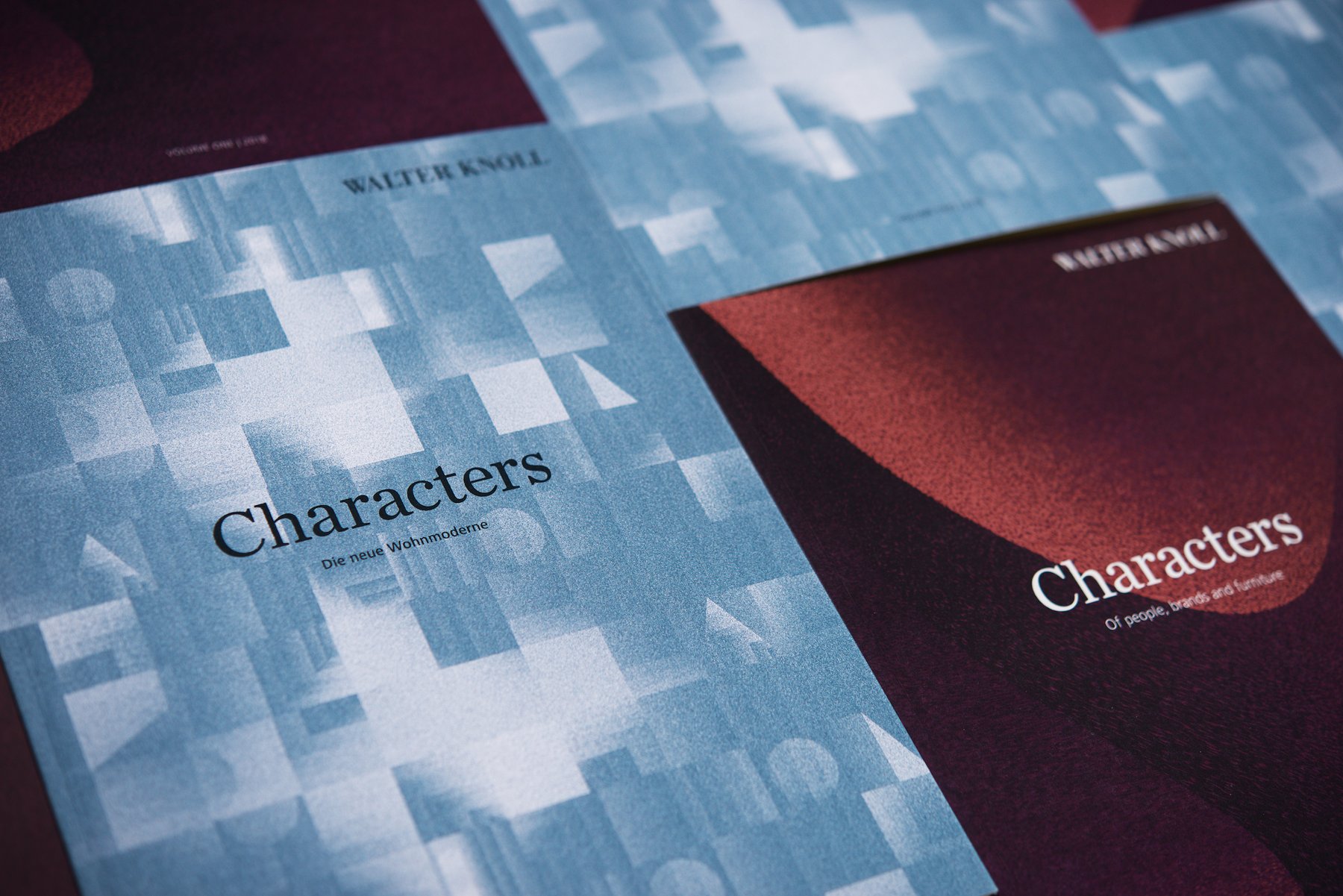 Ausgaben des Walter-Knoll-Magazins „Characters“